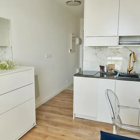 L66 Apartament *